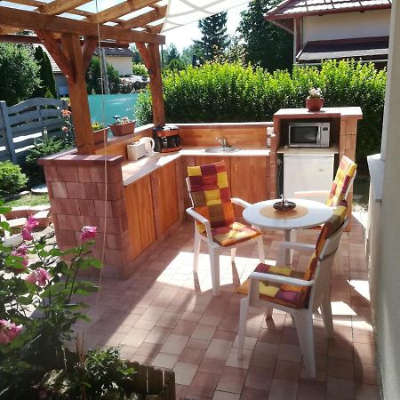 Betty Apartman Balatonfůzfő Exterior foto