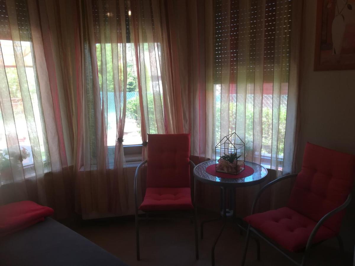 Betty Apartman Balatonfůzfő Exterior foto