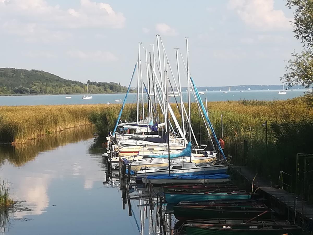 Betty Apartman Balatonfůzfő Exterior foto
